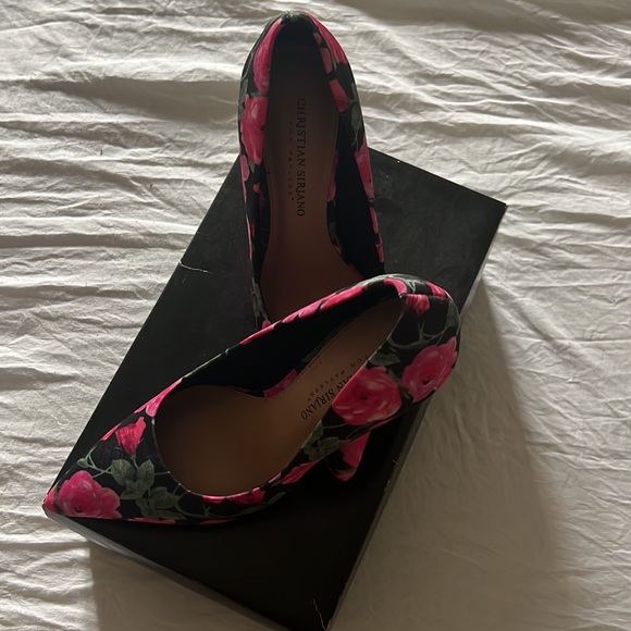 Christian Siriano - Picture 2 of 4